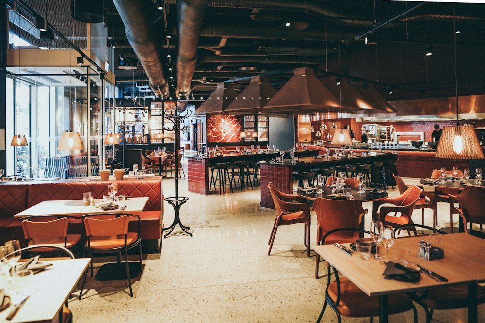 Refined restaurant table setting and dining environment